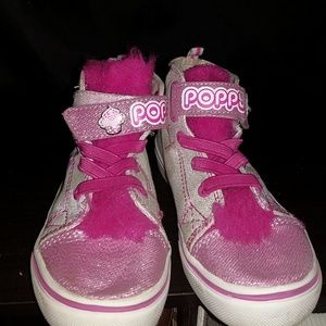 Girls sneakers